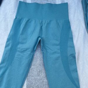 Blue contour leggings